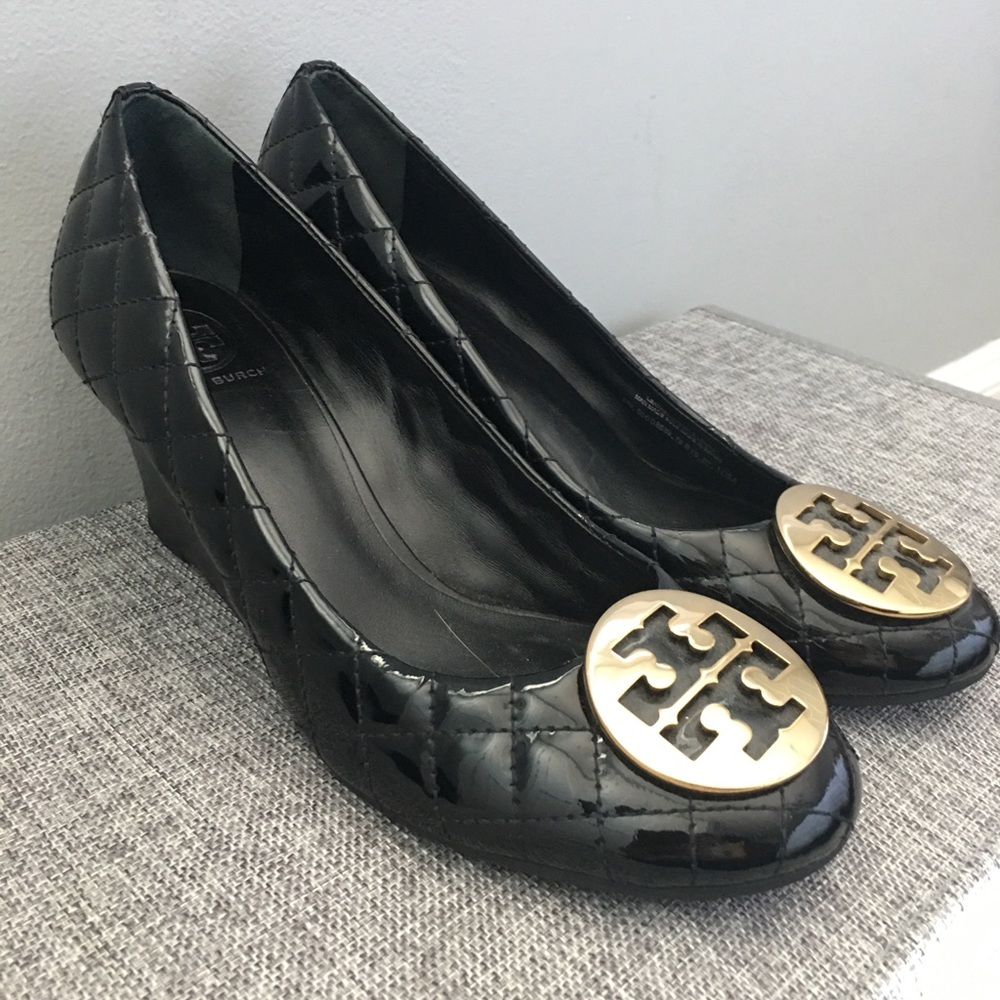 Tory Burch Quinn quilted patent leather wedges